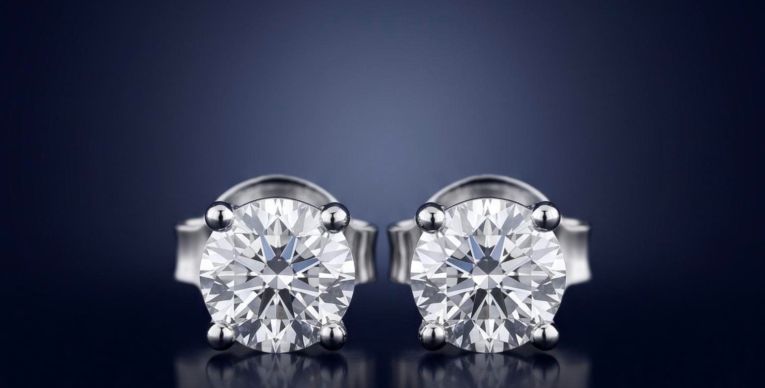 JLD signature solitaire ring